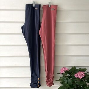 Pair of Matilda Jane Sloan button leggings size 14/16